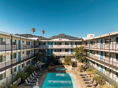 Marin Suites Hotel image